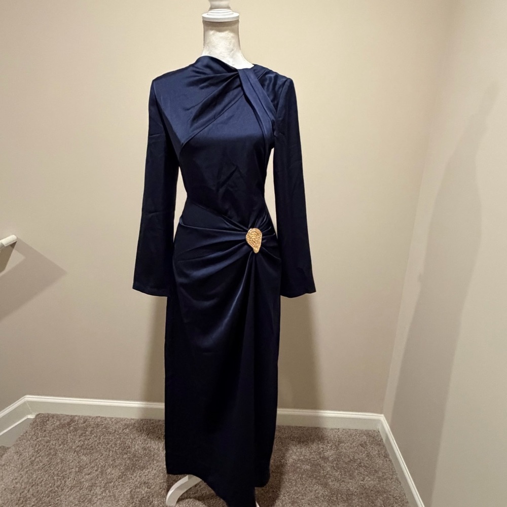 NWT COMMENSE Metal Detail Long-Sleeve Ruched Maxi Dress in navy women size small - Picture 9 of 15